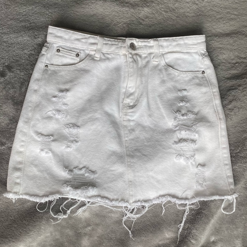 SOLD 🚫 - White Ripped Jeans Skirt